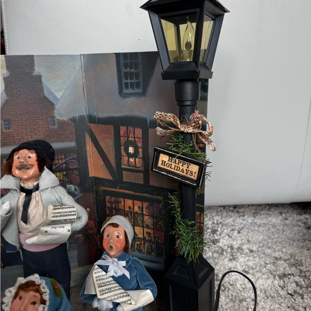 Lamp Post Decor